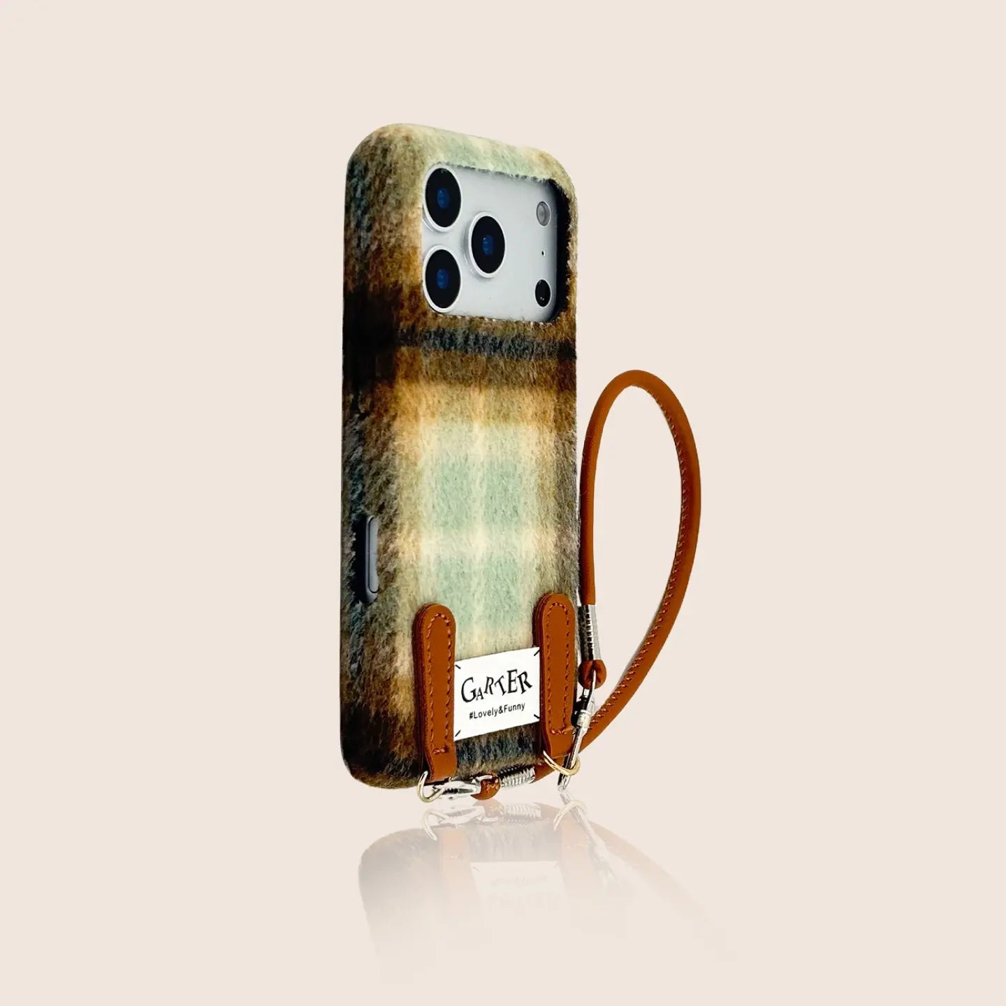 Retro Plaid Plush iPhone Case with Matching Wrist Strap 我的商店