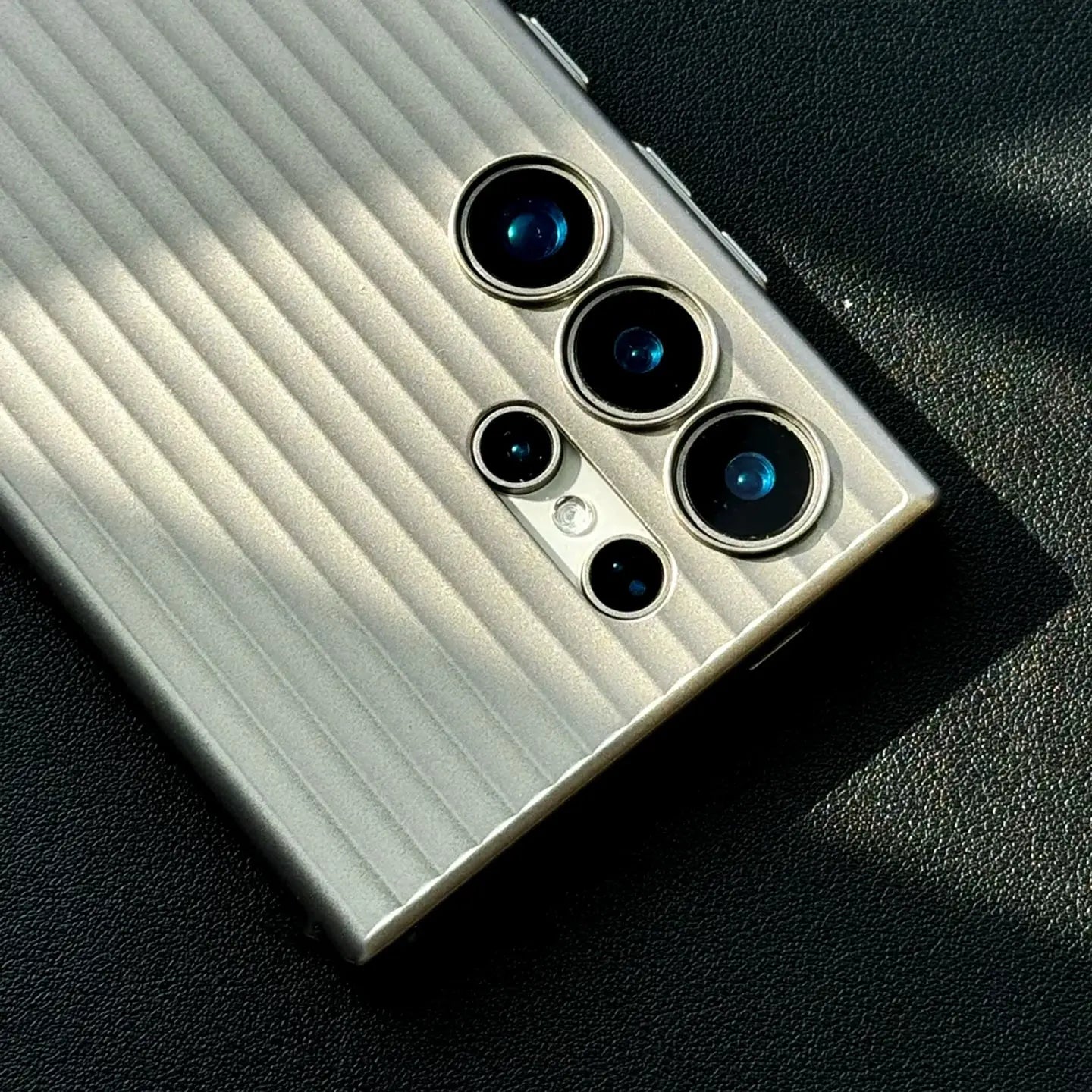 Corrugated Luggage Textured Case for Samsung Galaxy S Series SEACASE