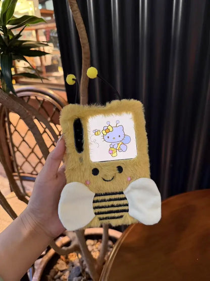 Adorable Fuzzy Bumblebee Phone Case for Samsung Flip7/6/5/4/3 我的商店