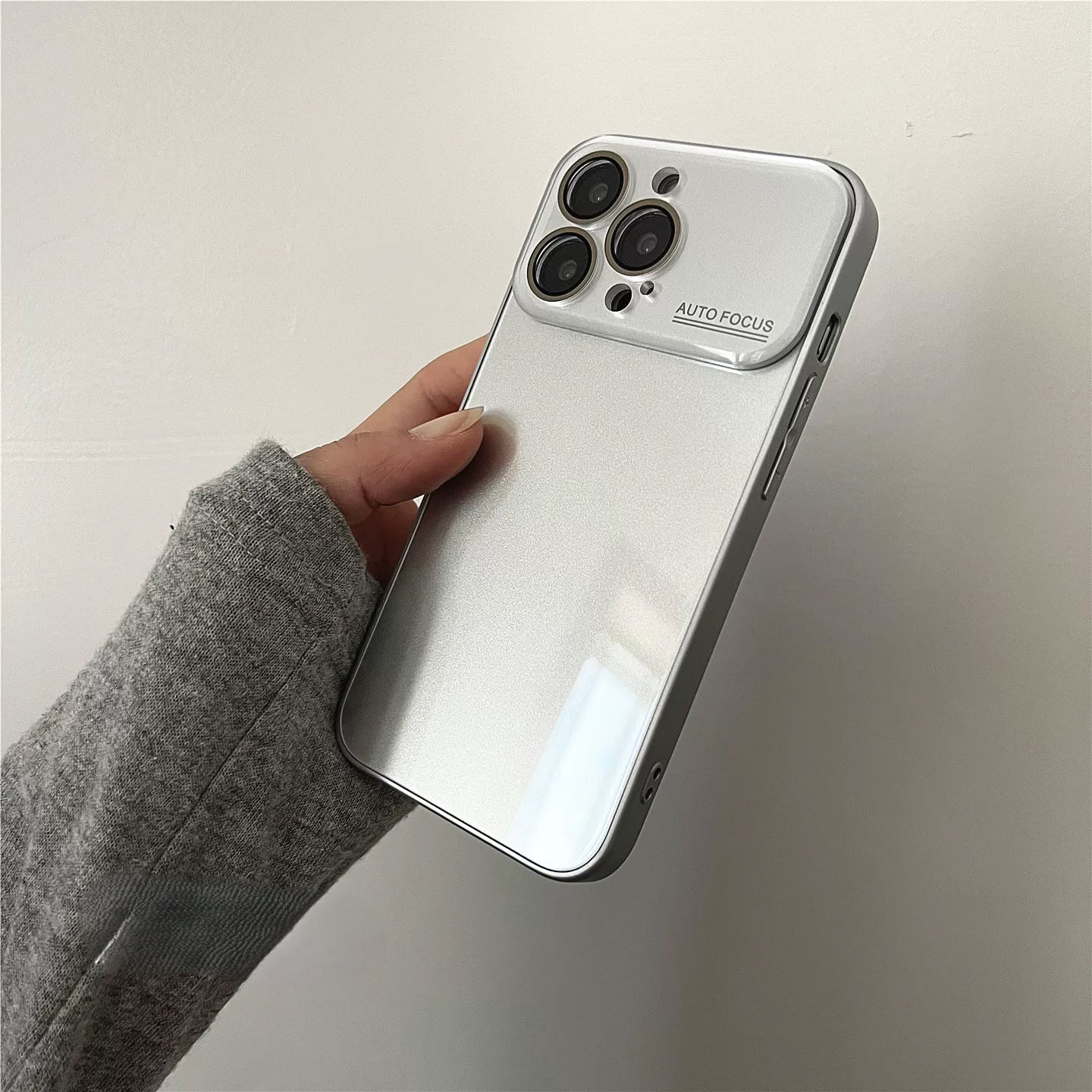 Minimalist iPhone Case - Sleek Silver-Grey