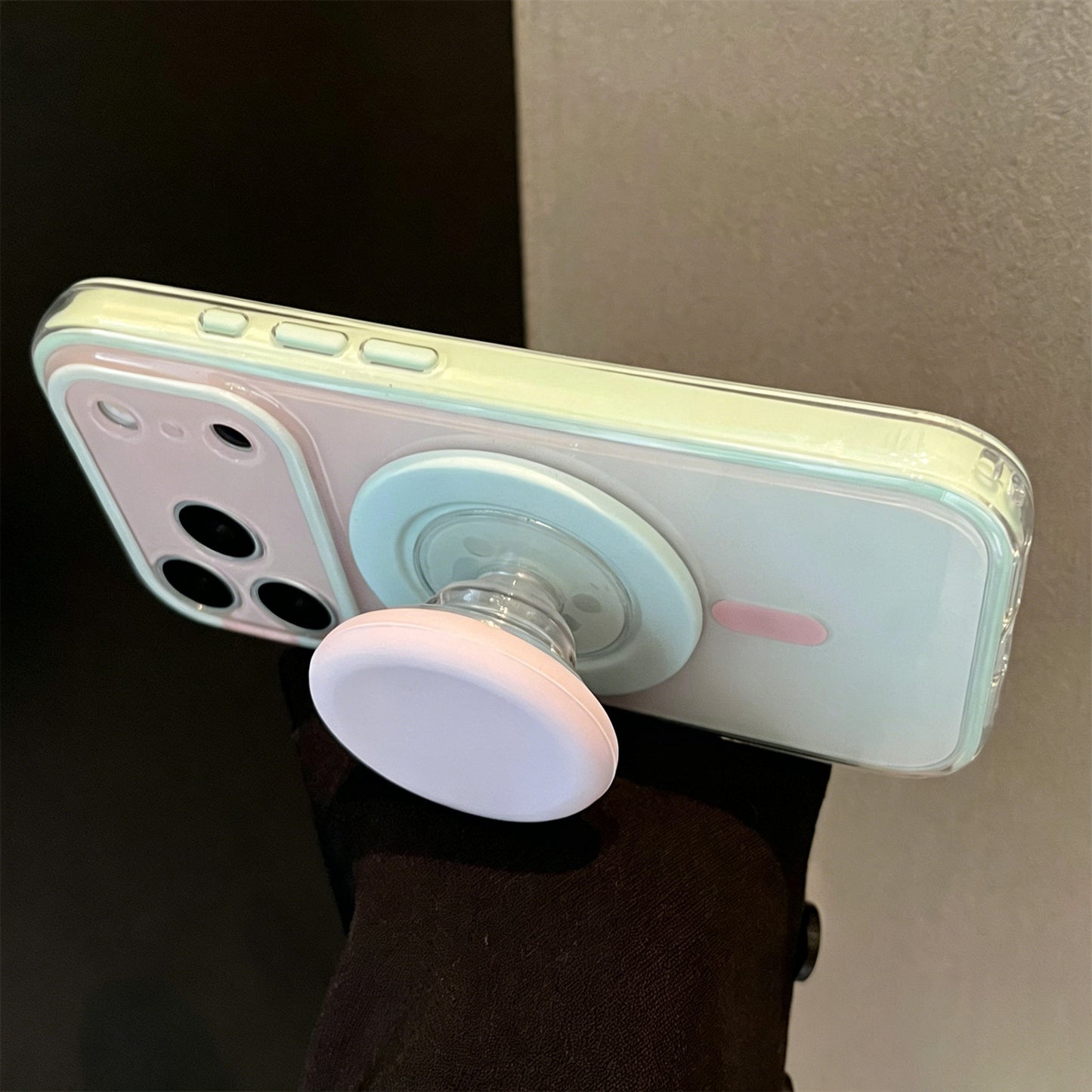 Pastel Gradient MagSafe iPhone Case