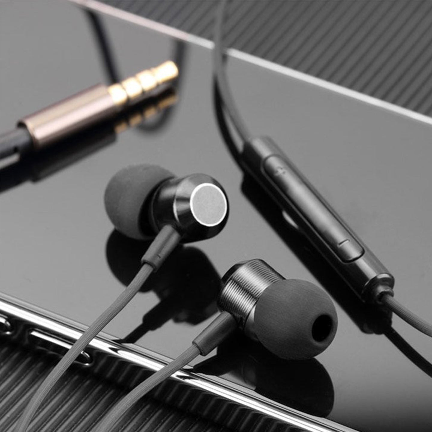 Type-C Wired In-Ear Earphones, Retro Metal Wired Headphones with Inline Mic & Volume Control