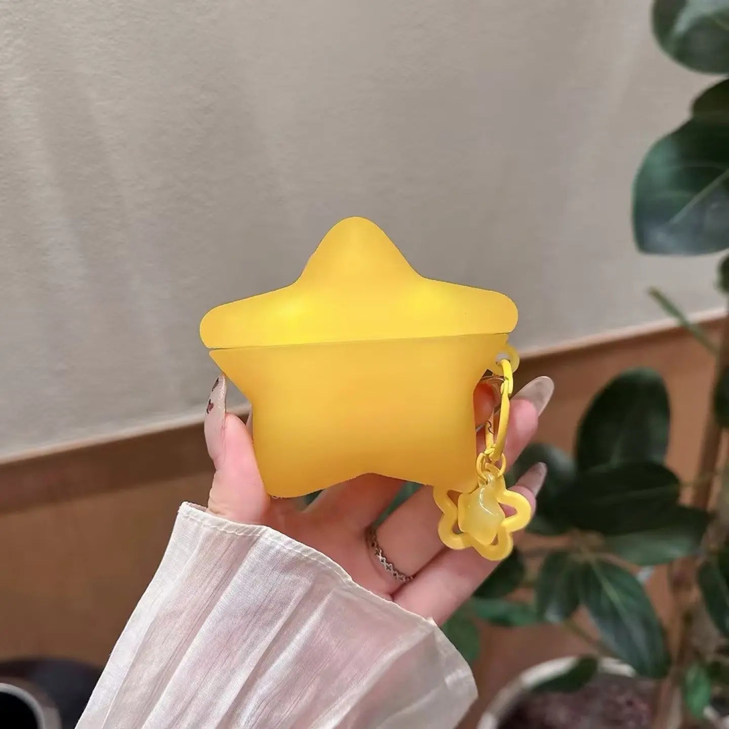 Frosted Star AirPods Case with Matching Star Charm SEACASE
