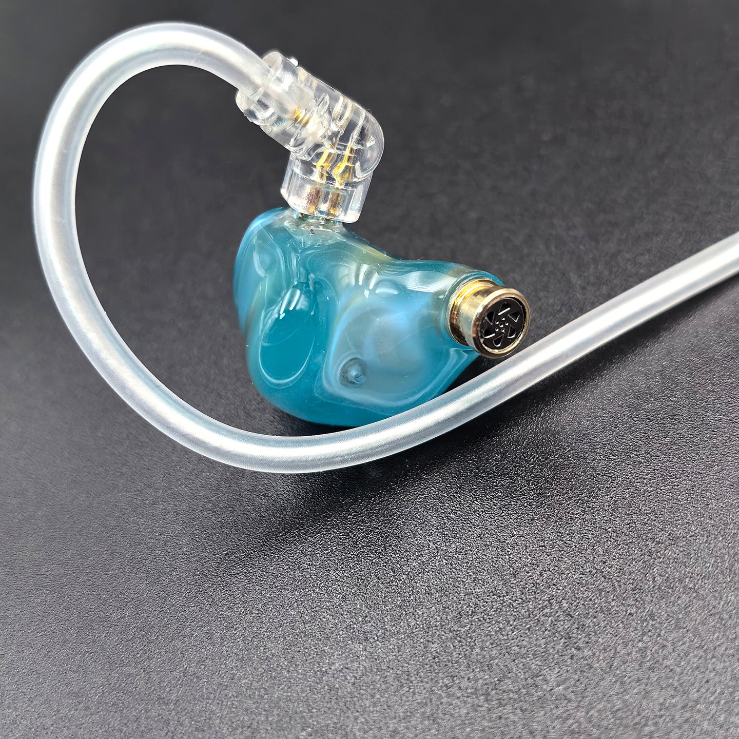 Pixel Art Resin Wired In Ear Earphones, Crystal Blue Headphones with Optional Mic & Type-C Plug for Daily Music Calls