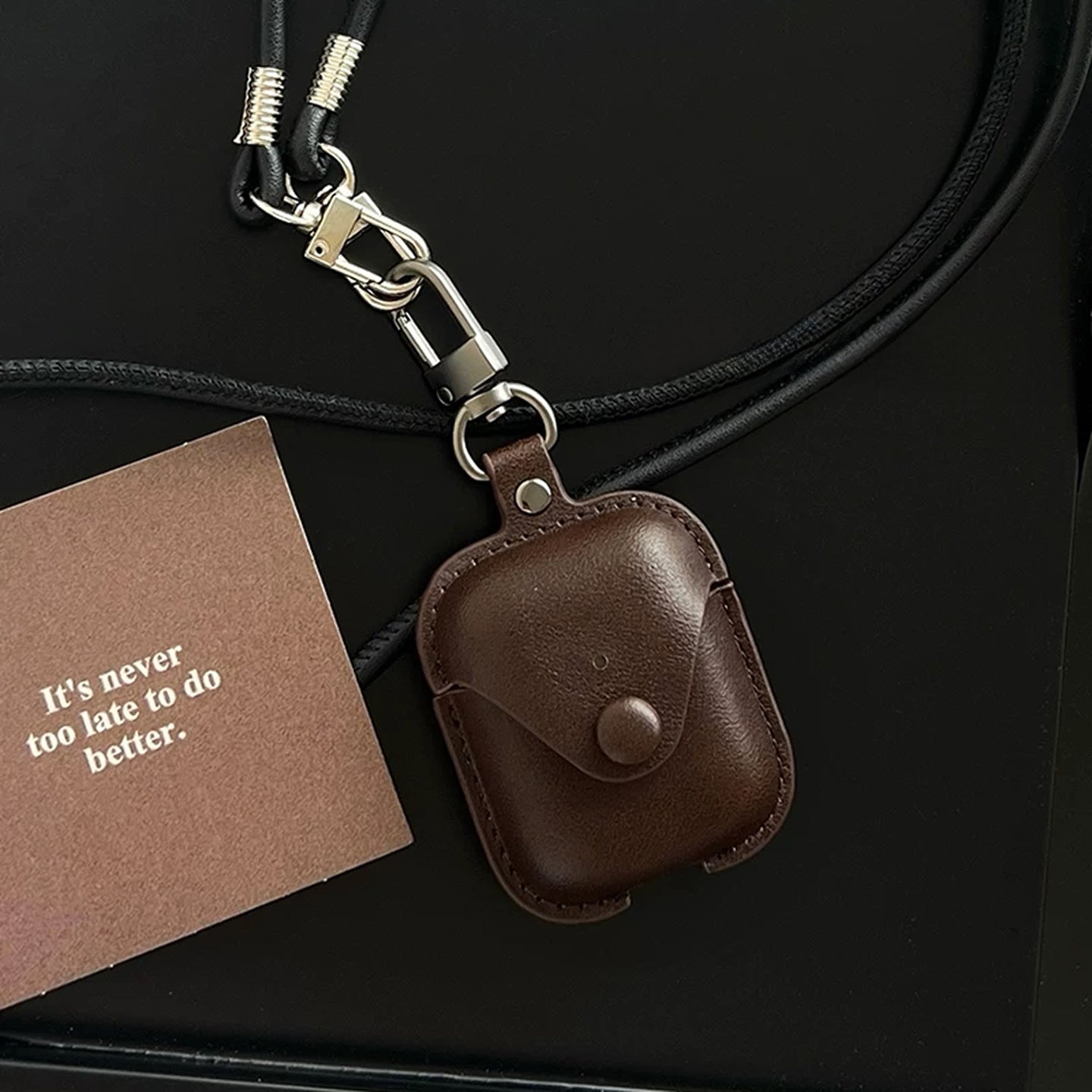Vintage Leather AirPods Case with Detachable Lanyard